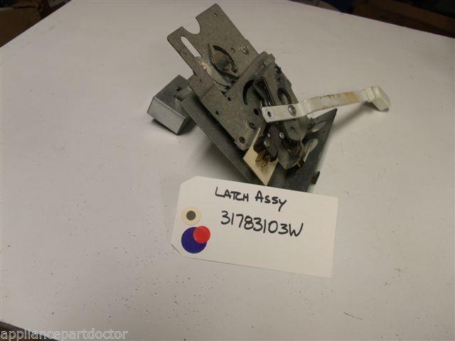 AMANA STOVE 31783103W Mnl Latch W/o Light used part assembly
