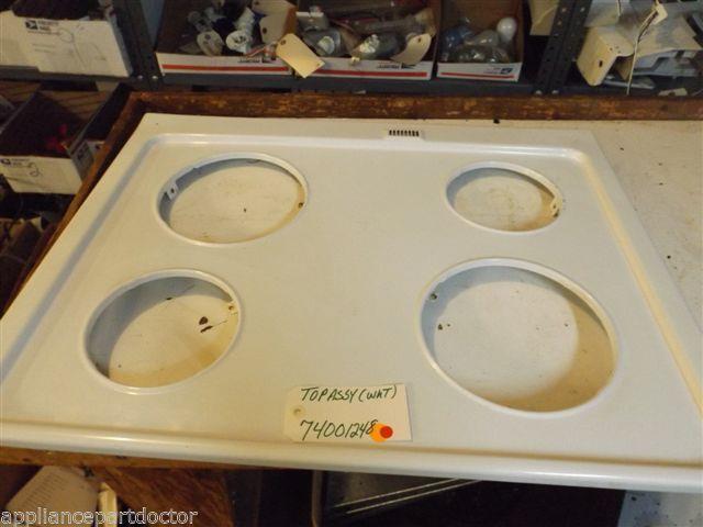 Magic Chef STOVE  74001248  Top Assy. (wht) small spots/chips  in finish USED