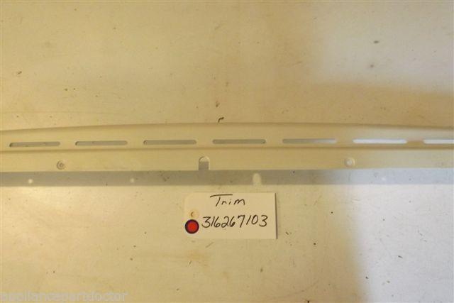 KENMORE STOVE 316267103  trim   USED PART