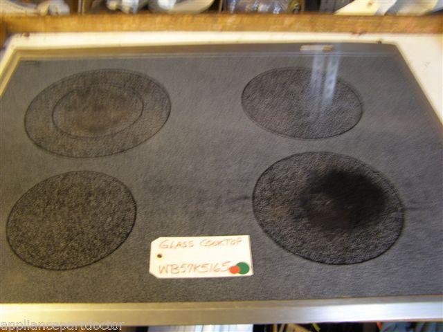KENMORE STOVE WB57K5165 Glass Cooktop     used