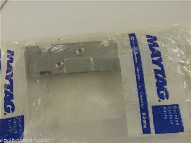 Maytag Jenn Air Stove  74009467  RECEPTACLE, HINGE   NEW IN BOX