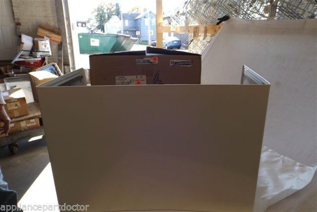 SAMSUNG MICROWAVE DE70-30033Z Panel-outer (bsq)   NEW IN BOX