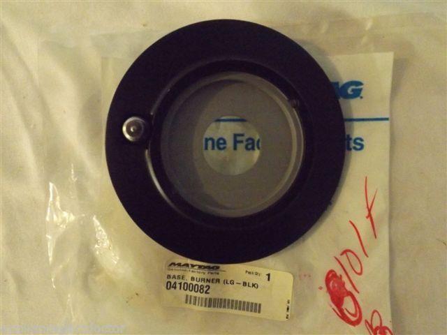 MAYTAG JENN AIR STOVE 04100082 Base, Burner (lg-blk)  NEW IN BOX