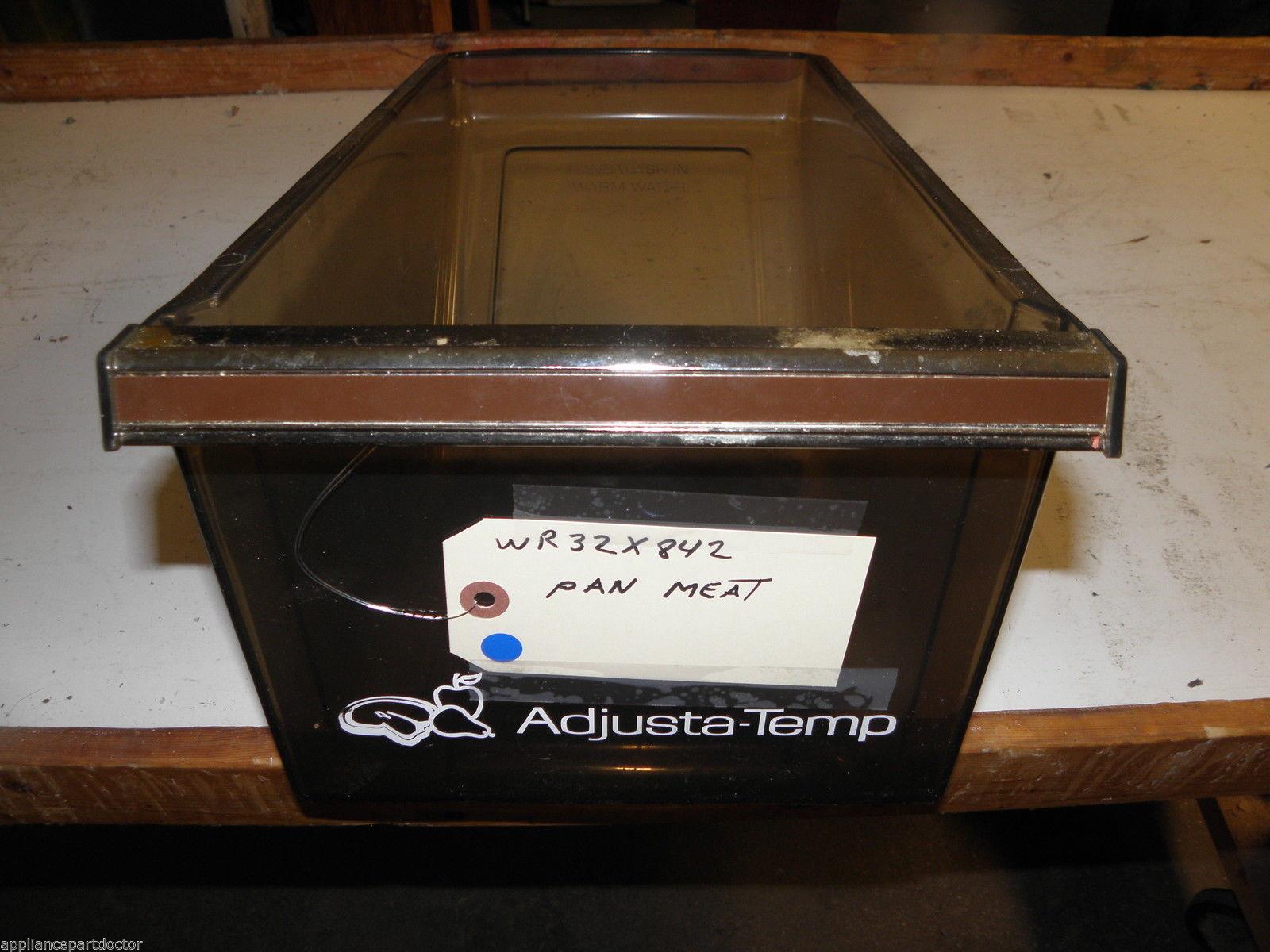 GE REFRIGERATOR WR32X842 MEAT PAN USED PART ASSEMBLY F/S
