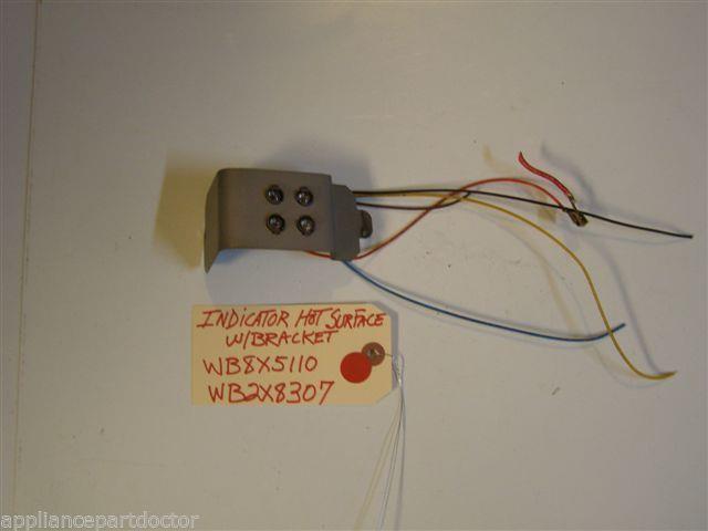 GE STOVE  WB8X5110  WB2X8307  Indicator Hot SurfaceW/Bracket   USED PART