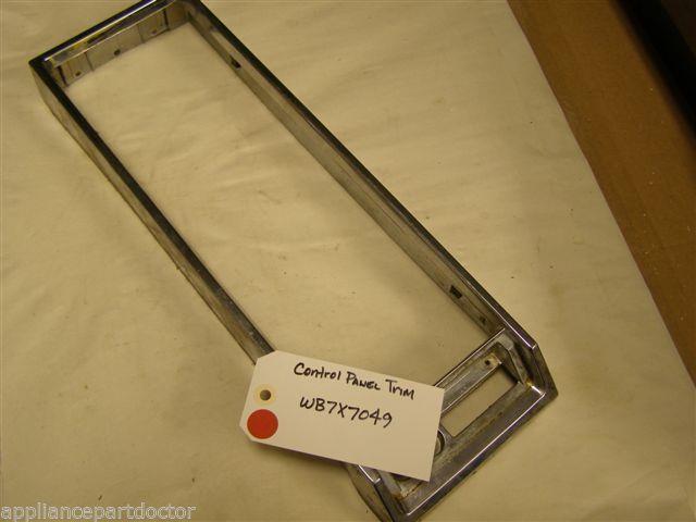GE OVEN WB7X7049 CONTROL PANEL TRIM USED PART ASSEMBLY
