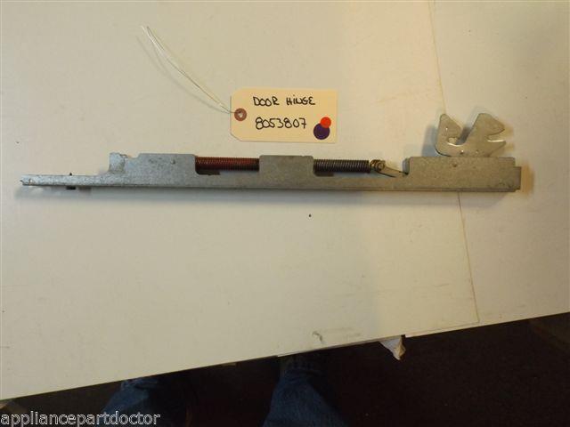 WHIRLPOOL STOVE 8053807 Hinge, Door USED PART