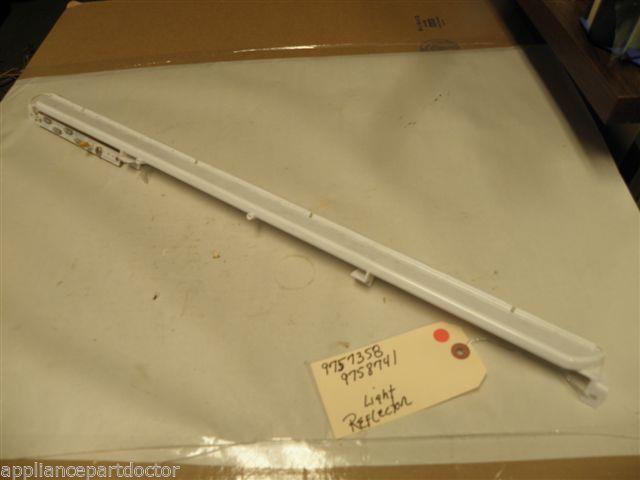 WHIRLPOOL STOVE 9757358 9758741 LIGHT REFLECTOR USED PART ASSEMBLY