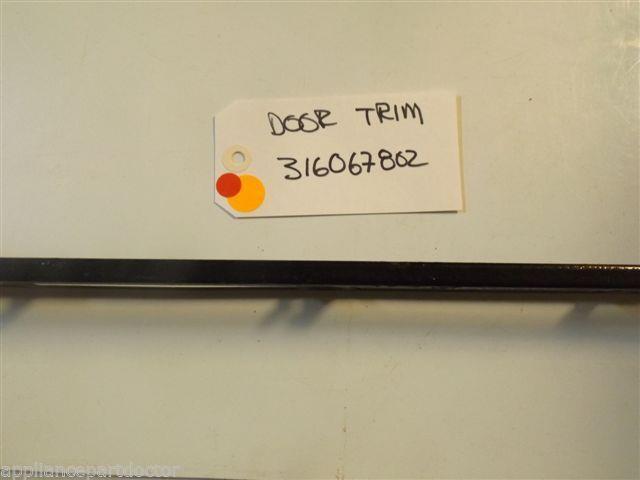 FRIGIDAIRE Stove 316067802 Trim,oven Door ,black  used