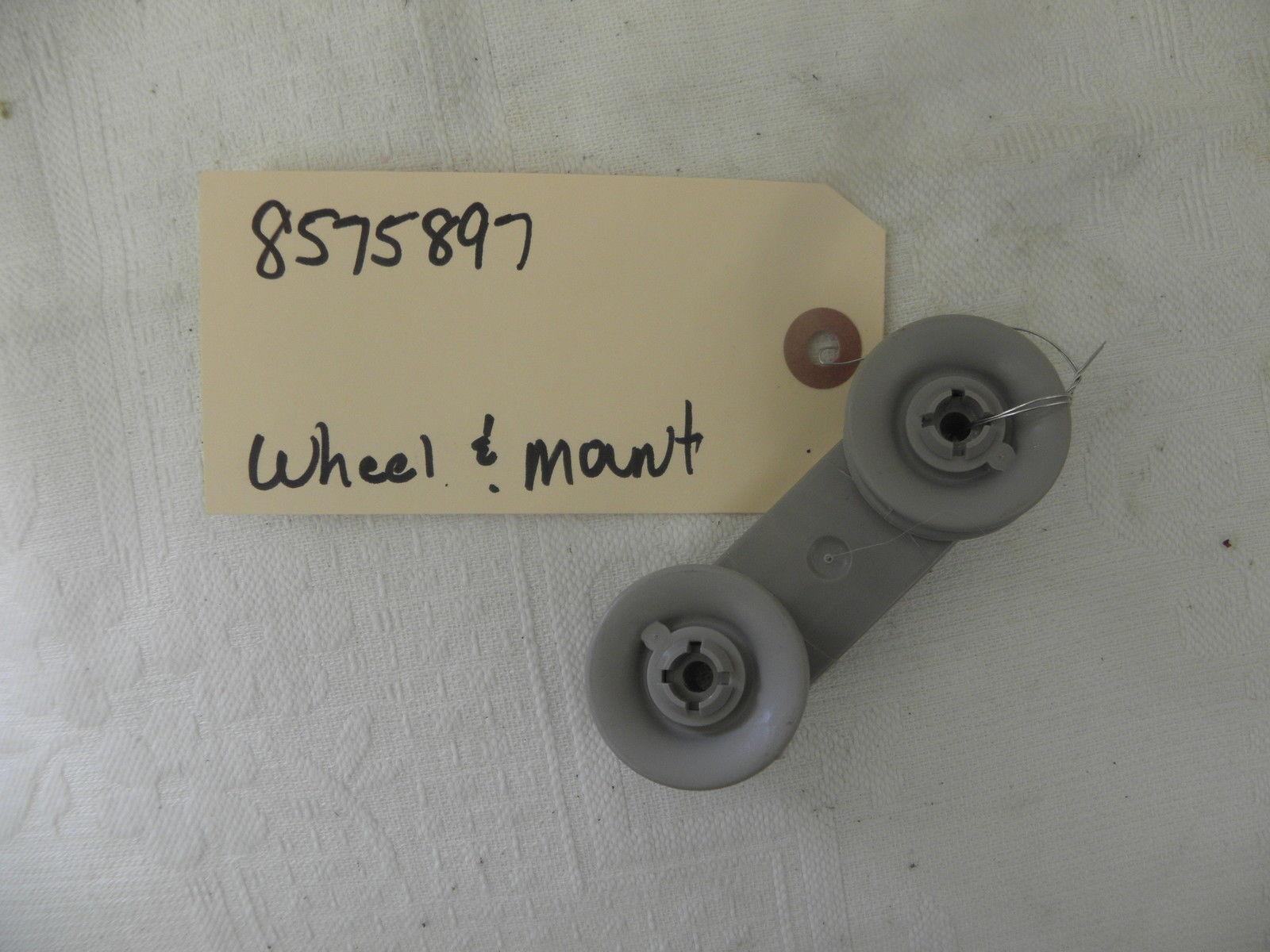 MAYTAG BUILT IN DISHWASHER 8575897 WHEEL & MOUNT ASSEMBLY USED PART