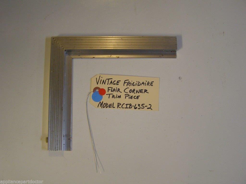 Model RCIB-635-2 Vintage Frigidaire Flair Stove Corner Trim Piece