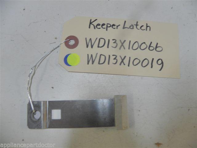 GE DISHWASHER WD13X10066 WD13X10019 LATCH KEEPER USED PART ASSEMBLY