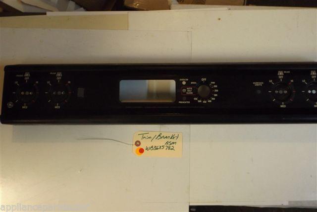GE STOVE WB36X5782 Trim & Bracket Asm Blk used