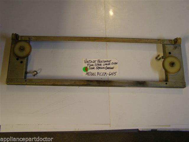 Model RCIB-645 Vintage Frigidaire Flair Stove Large Oven Door Spring Carriage
