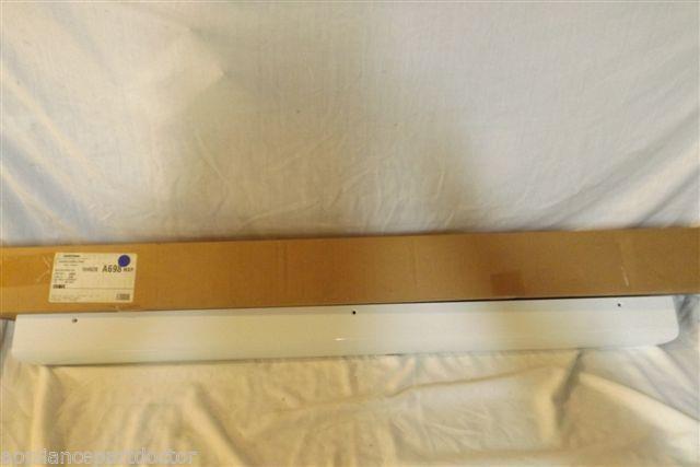 MAYTAG REFRIGERATOR 67001221 EXTRUDED HANDLE  NEW IN BOX