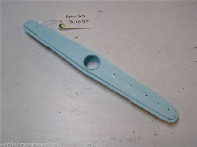 Maytag Dishwasher 901697 Spray Arm  used part assembly
