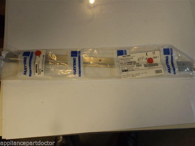 Maytag Whirlpool KitchenAid Stove  74008745  Retainer, Door Glass  NEW IN BOX