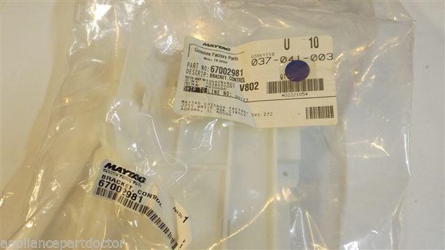 MAYTAG WHIRLPOOL REFRIGERATOR 67002981 CNTRL BRKT.   NEW IN BAG