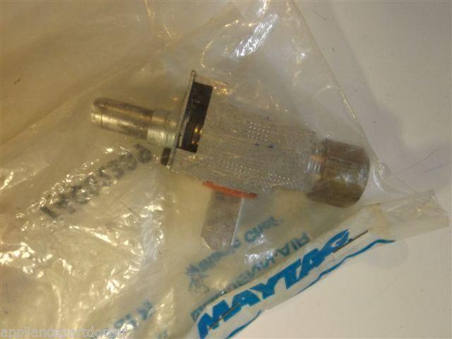 Maytag Gas Stove 74002389  VALVE  NEW IN BOX