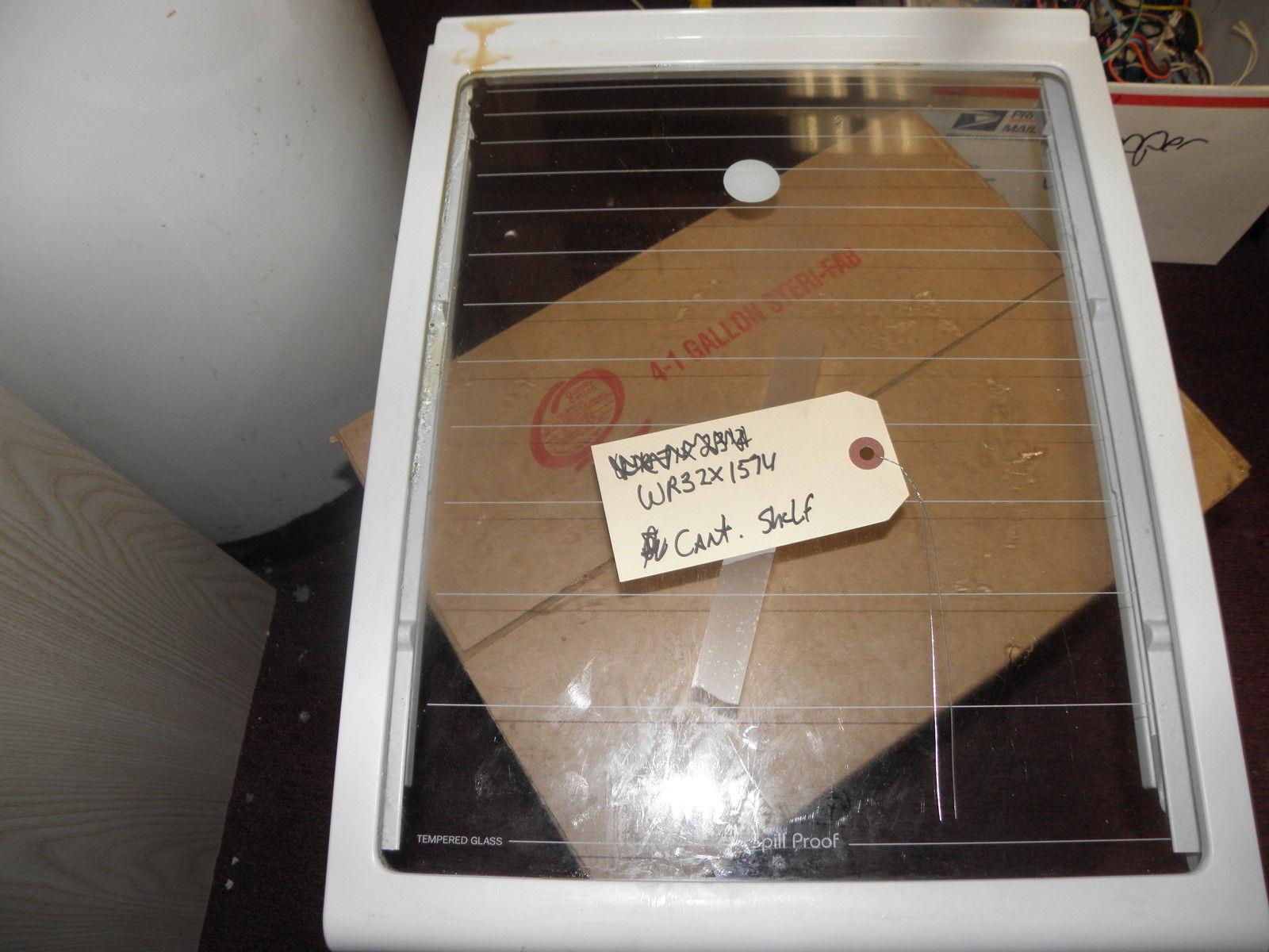 KENMORE 2 DOOR REFRIGERATOR WR32X1574 CANTILEVER GLASS SHELF 1/2 USED PART