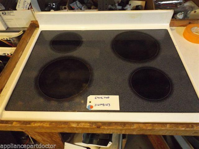TAPPAN STOVE  316098153 Panel-smoothtop Asm White (CHIPS & SCRATCHES)  USED