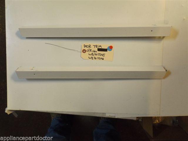 HOTPOINT Stove WB7X7345 WB7X7346 Trim Door Wh  L & R   used