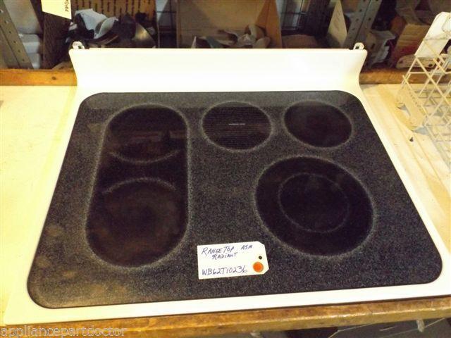 GE STOVE WB62T10236  Rangetop Asm Radiant SCRATCHES FROM USE   USED PART