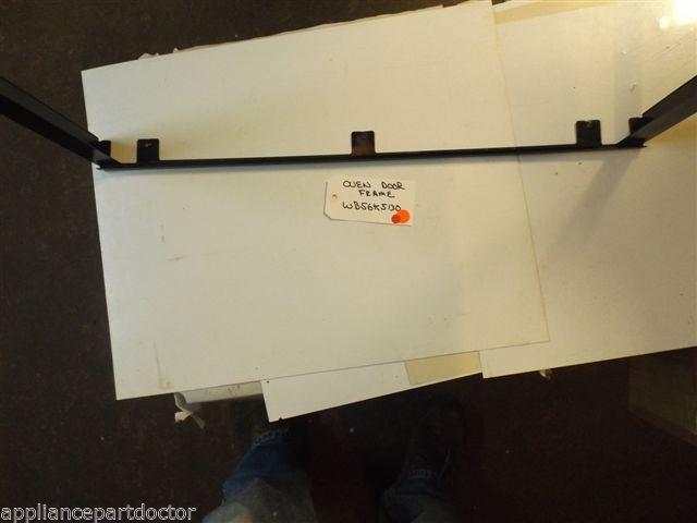 KENMORE STOVE WB56K5130 Oven door frame   USED PART