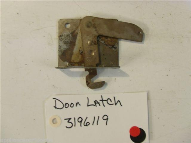 WHIRLPOOL STOVE 3196119 Latch, Door  used part