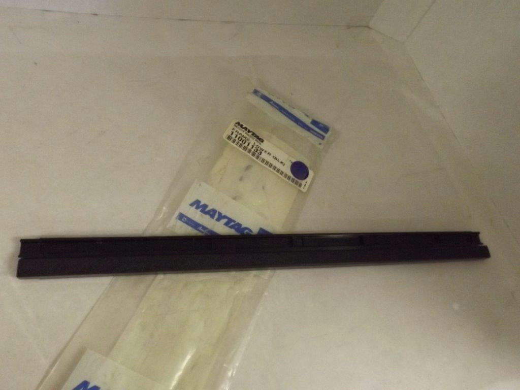 MAYTAG SKYBOX  REFRIGERATOR PERSONAL VENDING 11001133 LOWER FRAME (BLK) NEW
