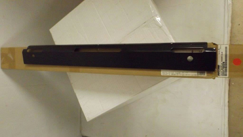 MAYTAG WHIRLPOOL STOVE 32077502B HEAT SHIELD DOOR NEW