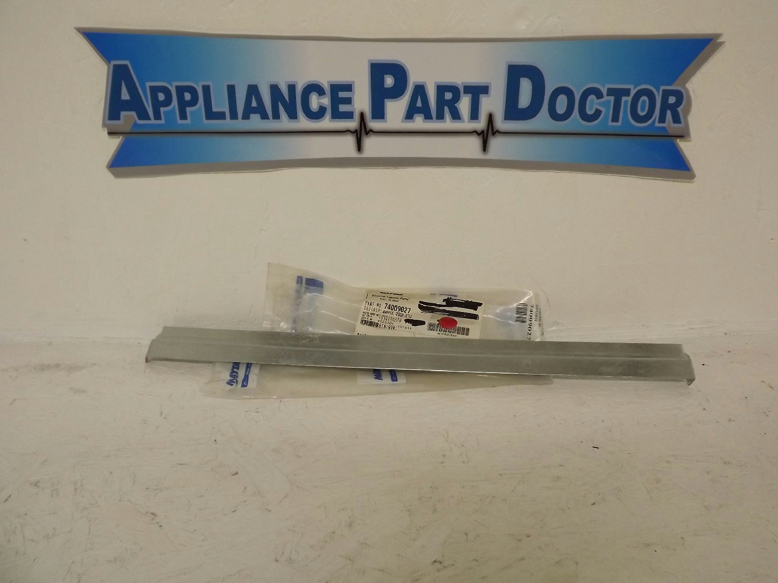 MAYTAG WHIRLPOOL STOVE 74009027 DOOR BAFFLE (STL) NEW