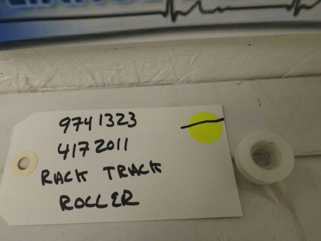 KITCHEN AID WHIRLPOOL DISHWASHER 9741323 4172011 RACK TRACK ROLLER USED