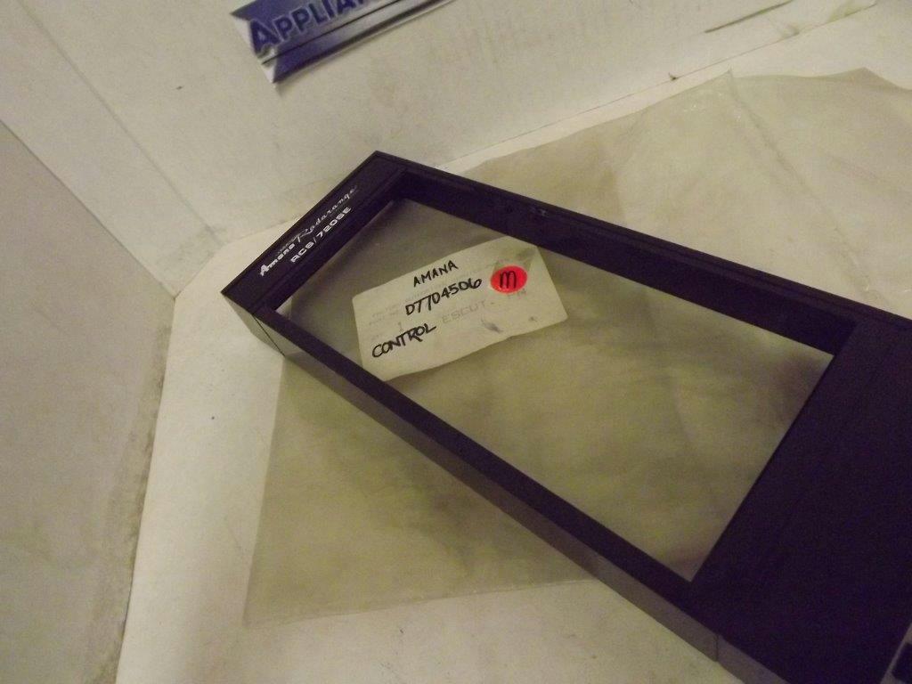 AMANA WHIRLPOOL MICROWAVE D7704506 ESCUT. PANEL CONTROL NEW