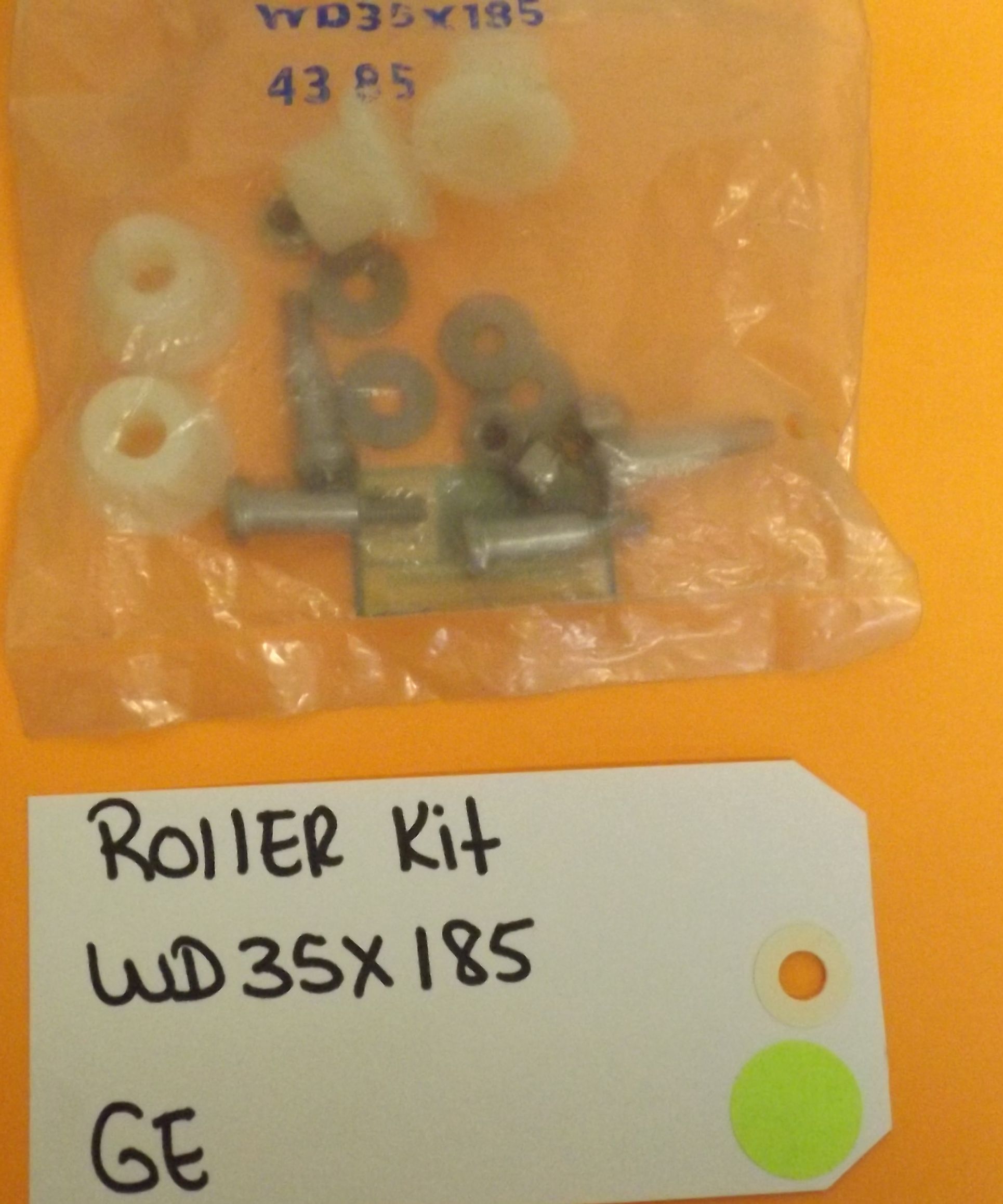 GE DISHWASHER WD35X185 ROLLER KIT (NEW)