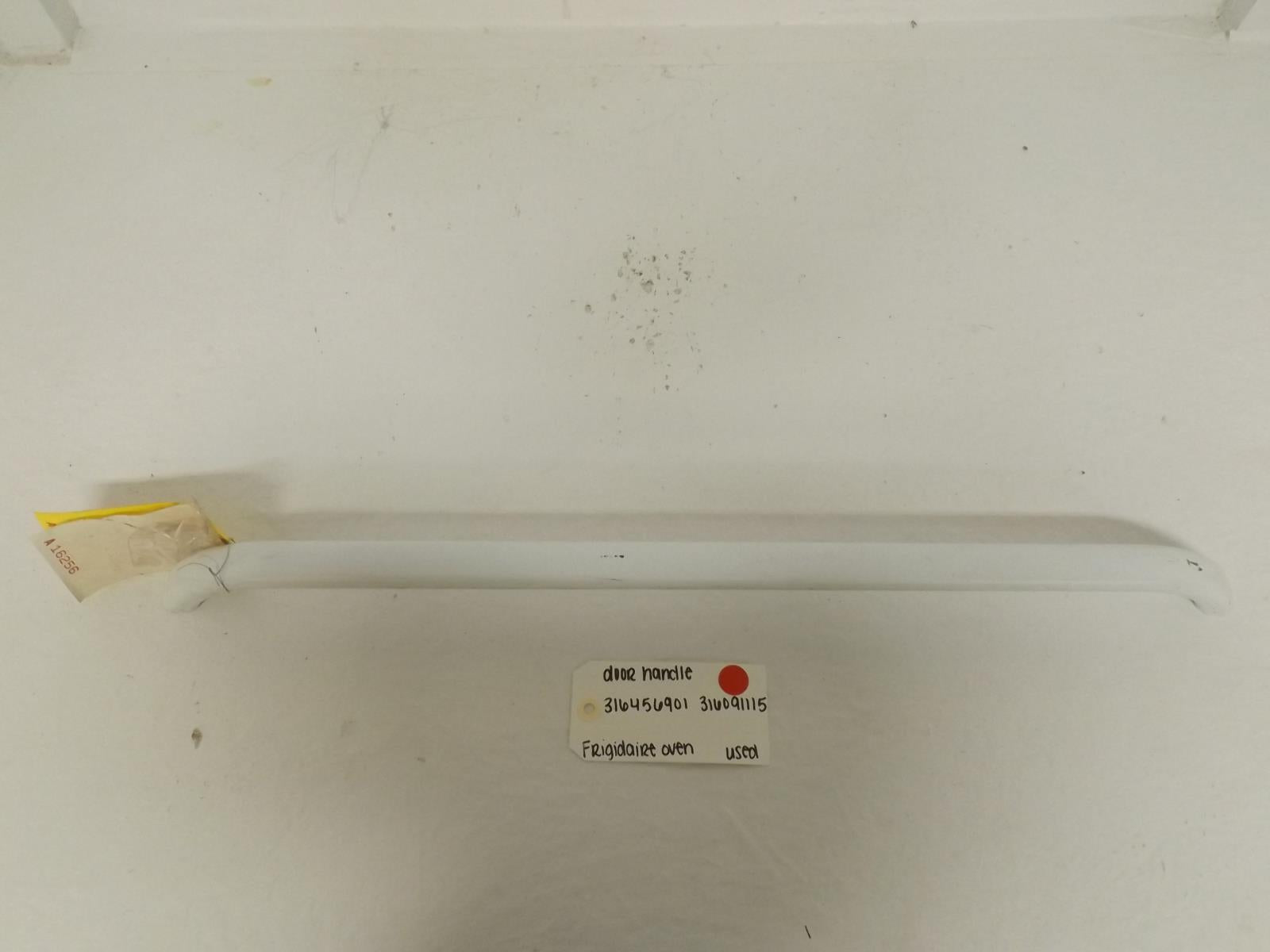 Frigidaire Oven 316456901 316091115 Door Handle Used