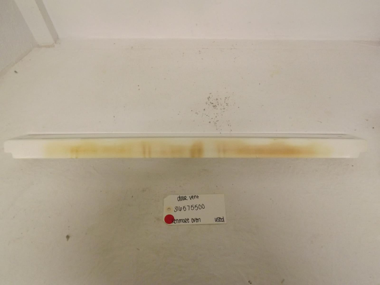 Kenmore Oven 316575500 Door Vent Used