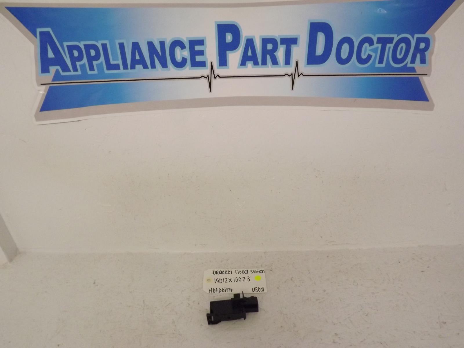 Hotpoint Dishwasher WD12X10023 Bracket Flood Switch Used