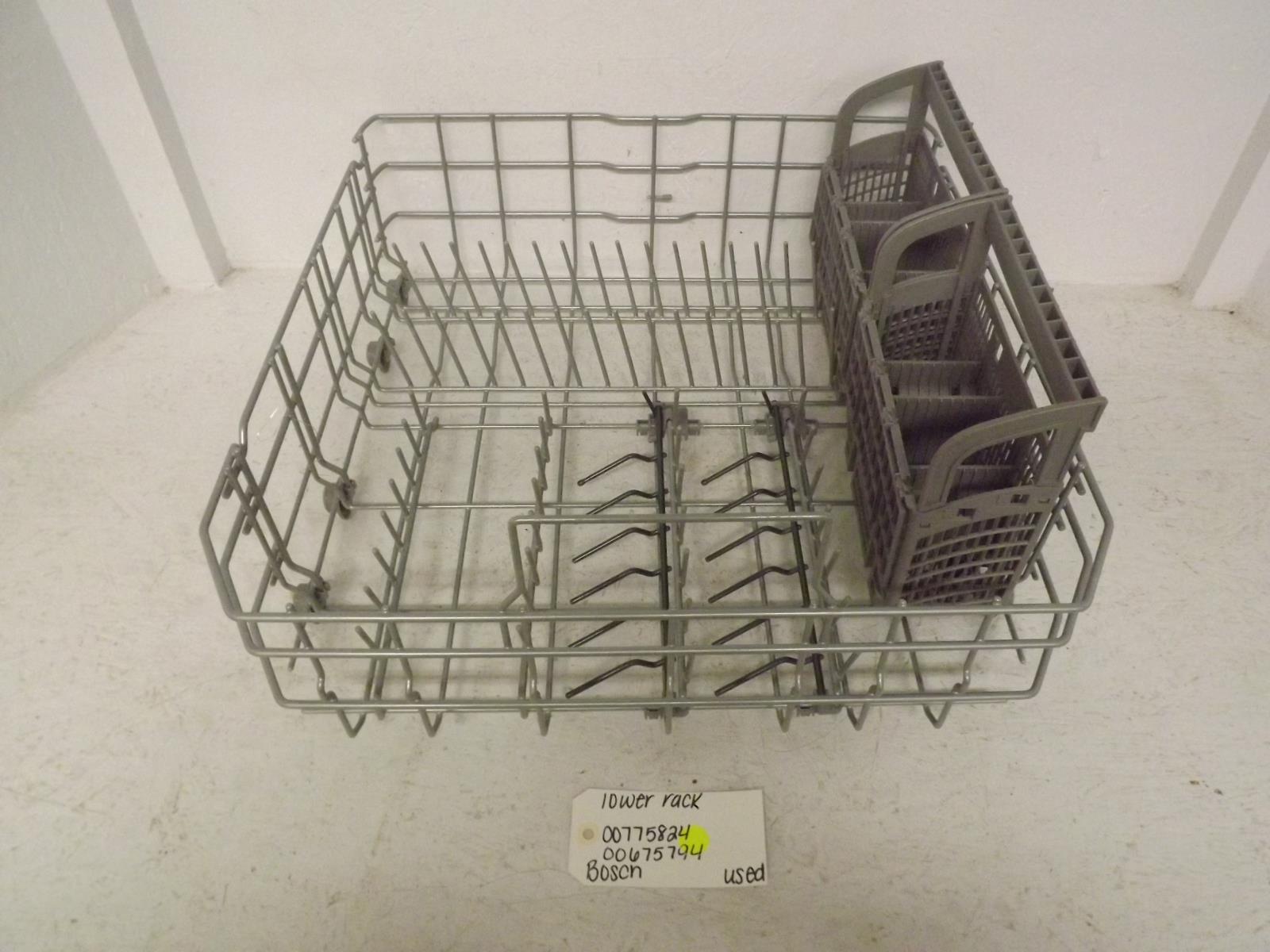 Bosch Dishwasher 00775824 00675794 Lower Rack Used