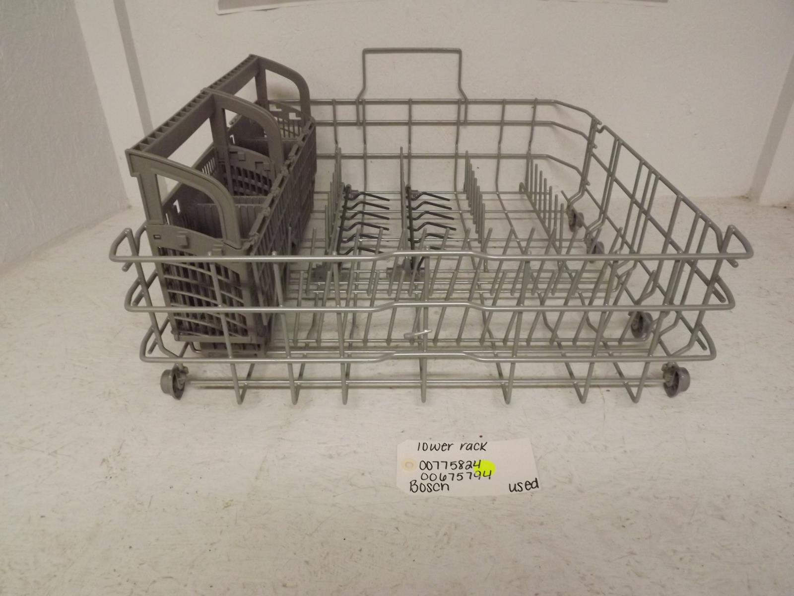 Bosch Dishwasher 00775824 00675794 Lower Rack Used