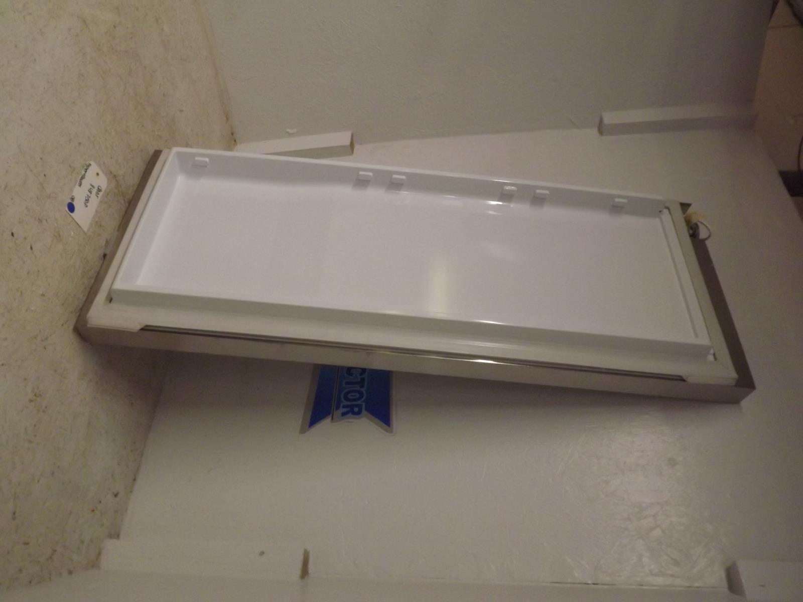 Fisher & Paykel Refrigerator 848750P Door Open Box