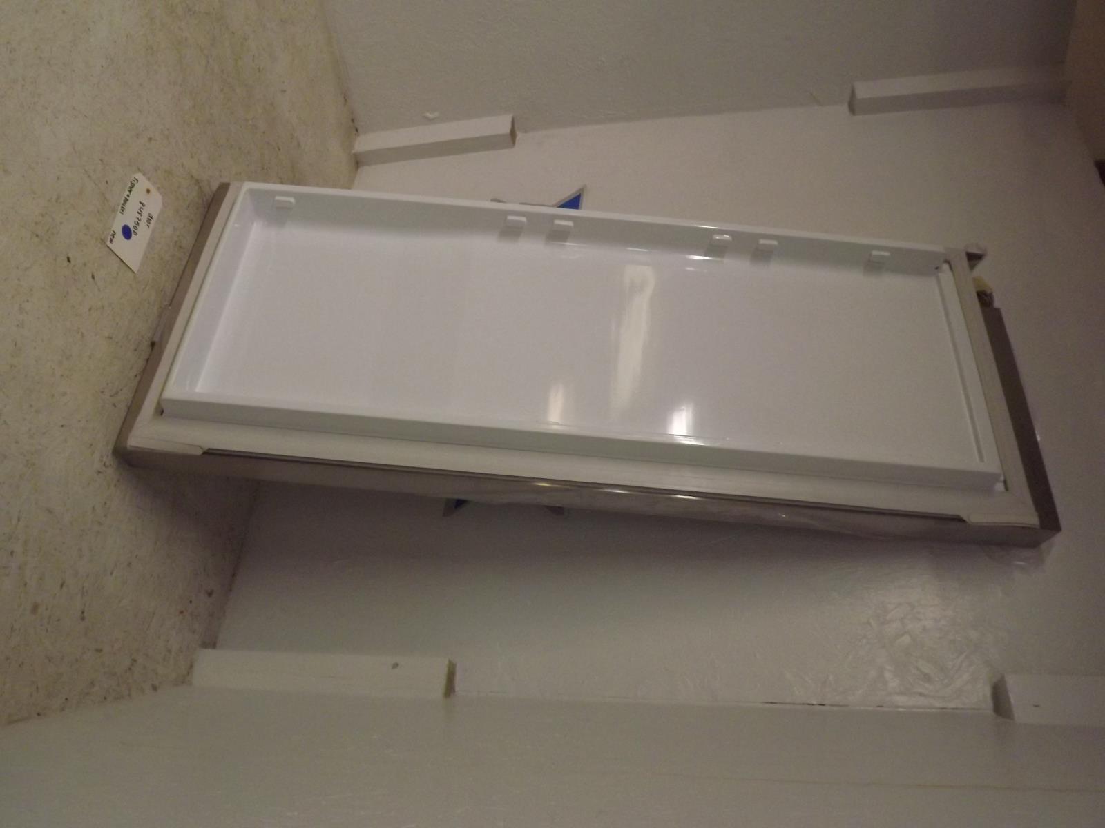 Fisher & Paykel Refrigerator 848750P Door New