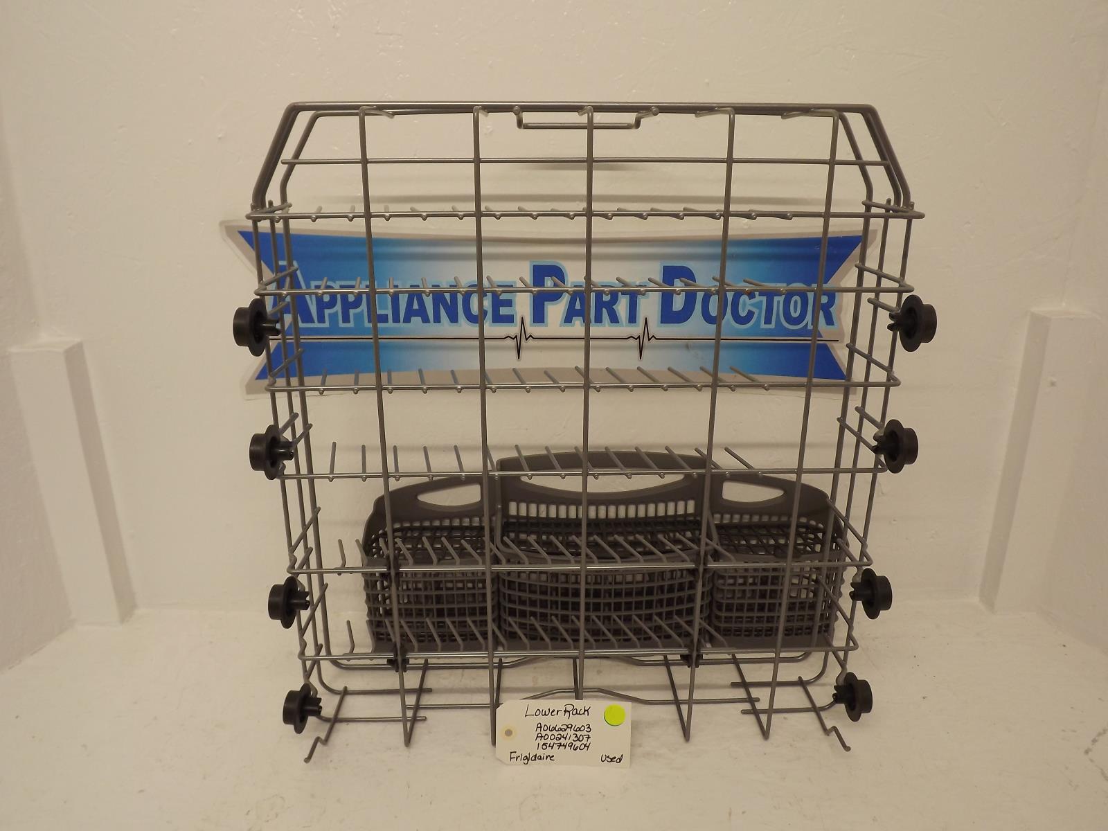 Frigidaire Dishwasher A06629603 A00241307 154749604  Lower Rack Used
