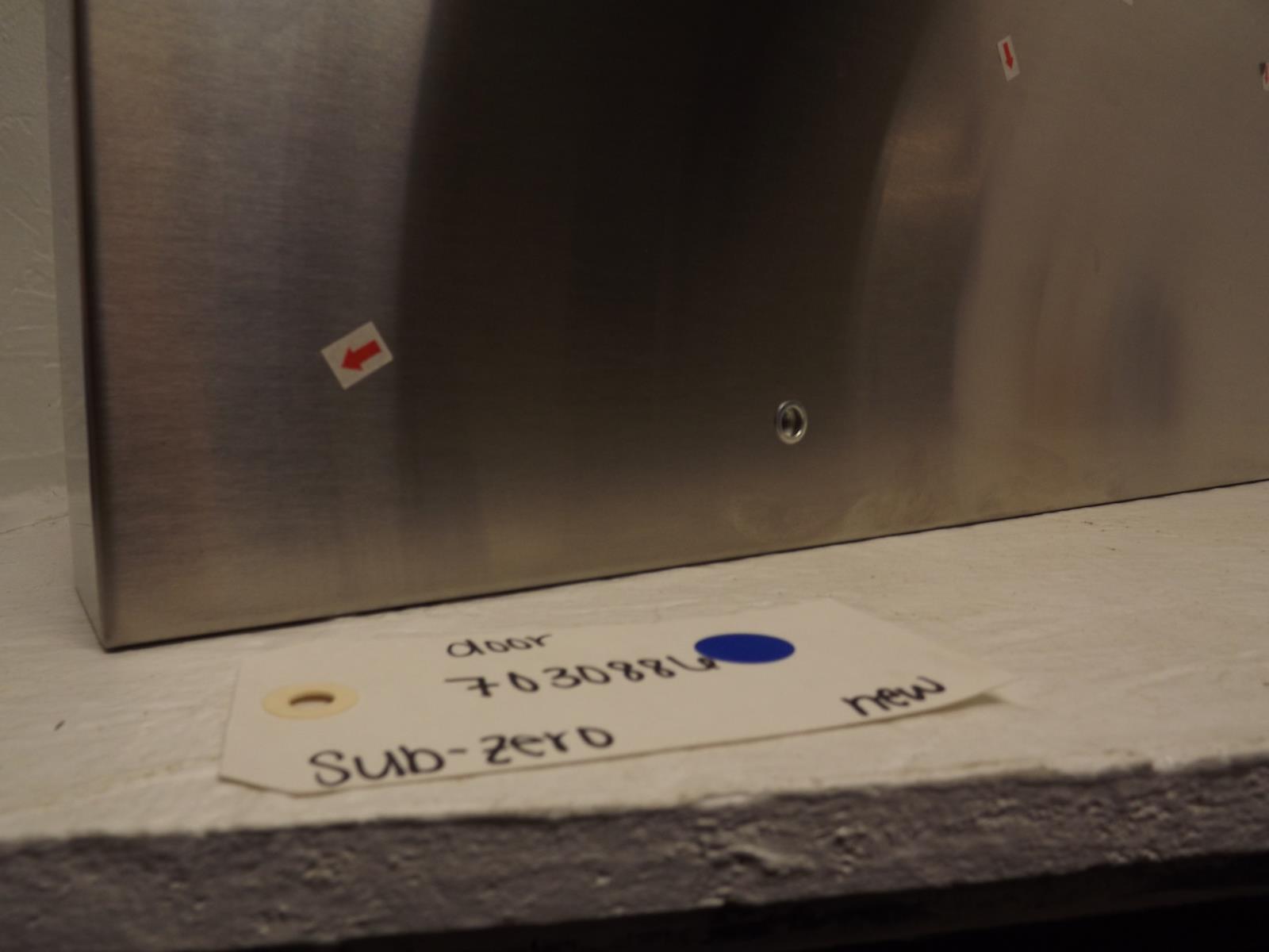 Sub-Zero Refrigerator 7030886 Door New *SEE NOTES*