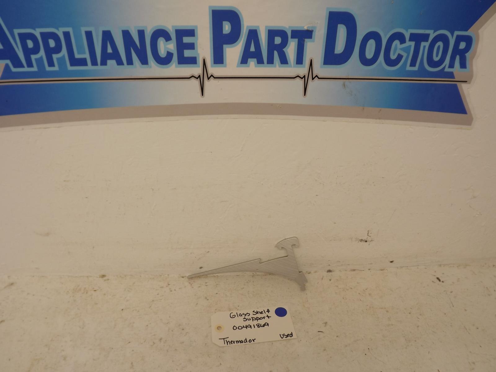 Thermador Refrigerator 00491869 Glass Shelf Support Used