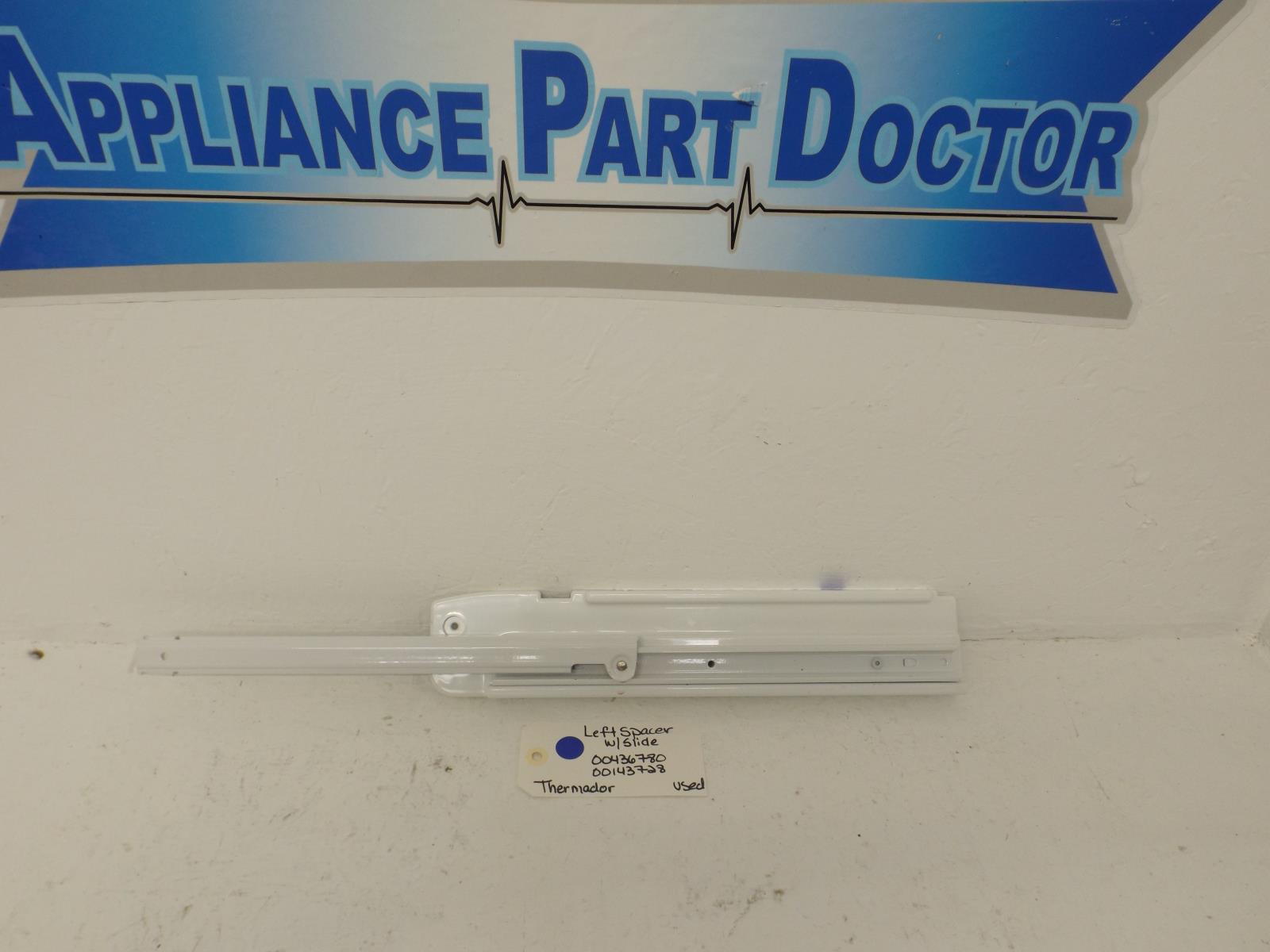 Thermador Refrigerator 00436780 00143728 Left Spacer w/Slide Used