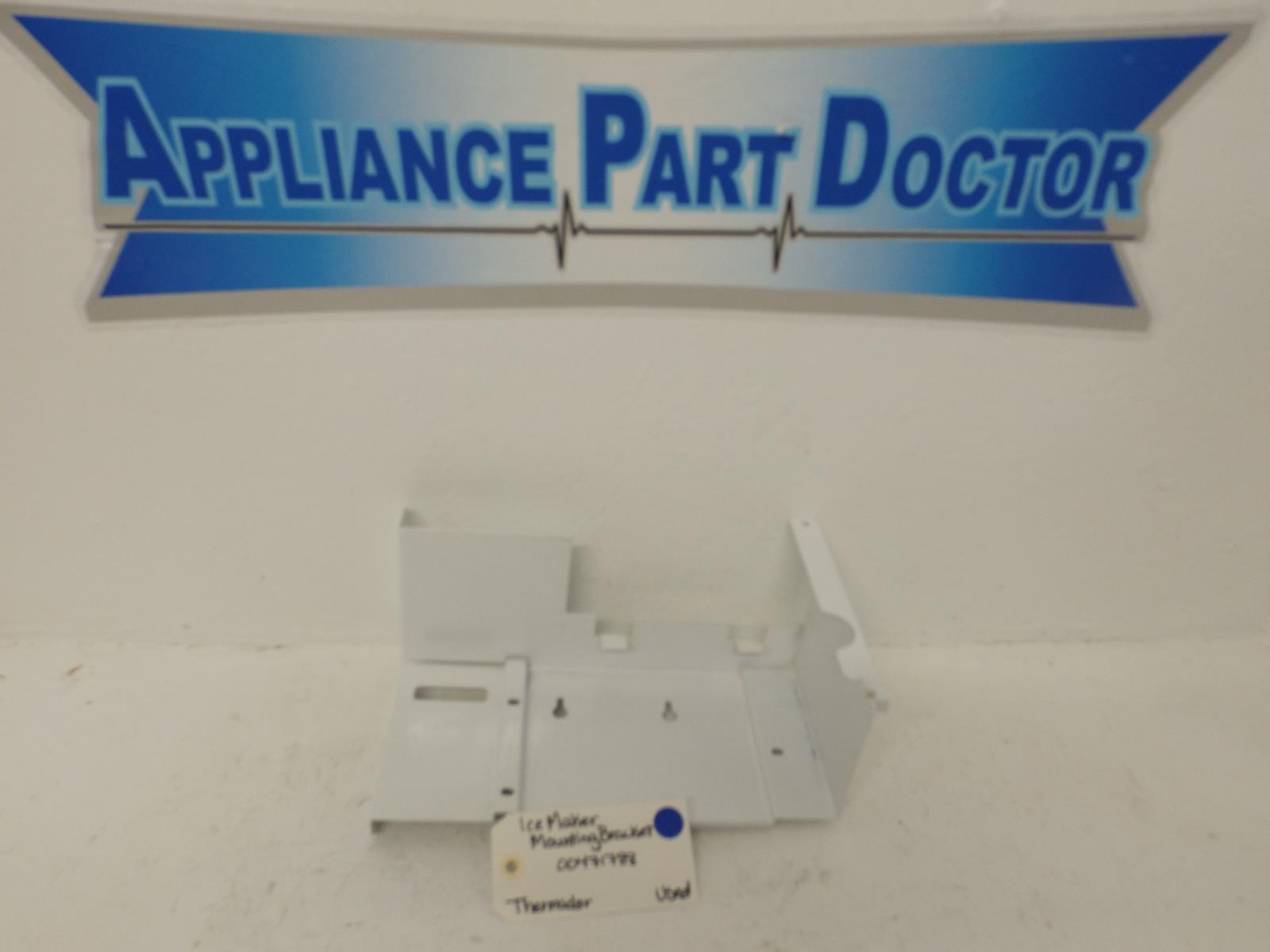 Thermador Refrigearator 00471788 Ice Maker Mounting Bracket Used